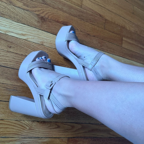 Beautiful AQUA nude Block Heel Platform Heels😍 - Picture 5 of 10